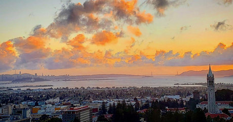 Rayning pretty model photo