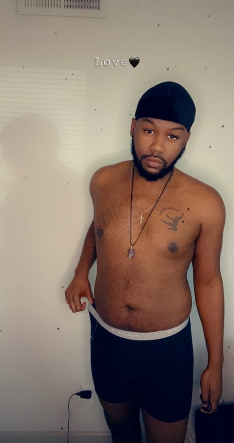 raw freak nudes actress pic