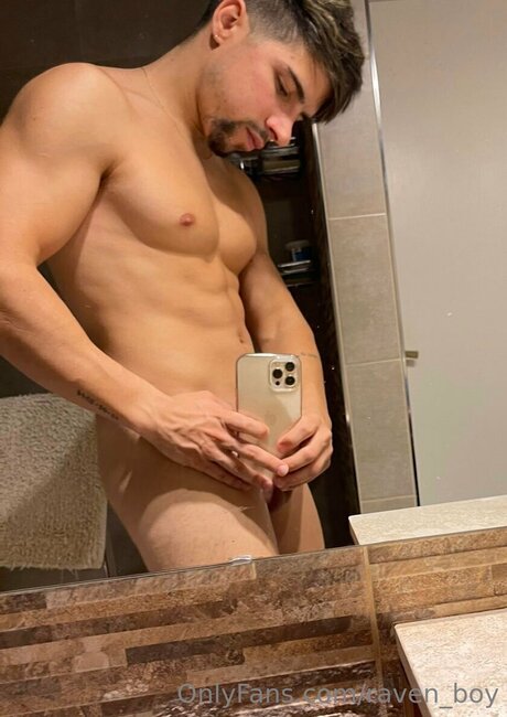 _R VEN_ model high quality image