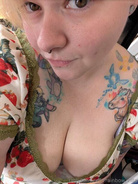 Rainbow Zilla model erotic pictures