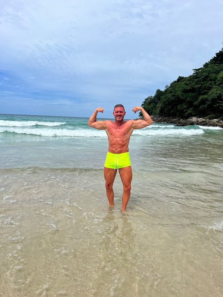 PUSSY HUNTER pornstar high quality photos