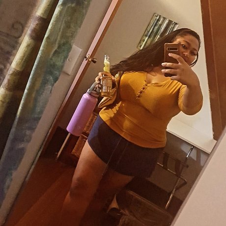 Marita Calova sexy star image