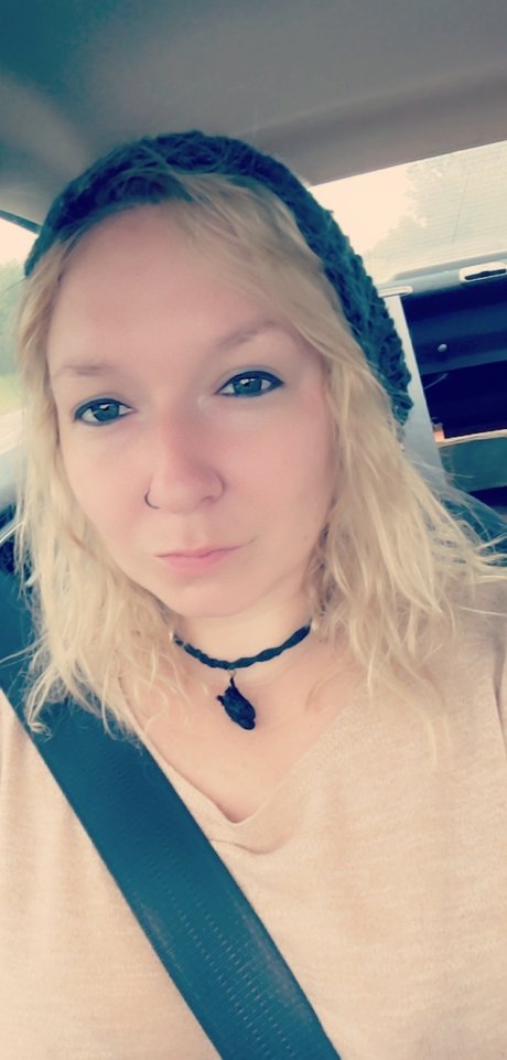 Katheryn Riggs actress photo