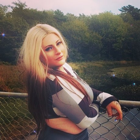 Martini XO nudes model picture