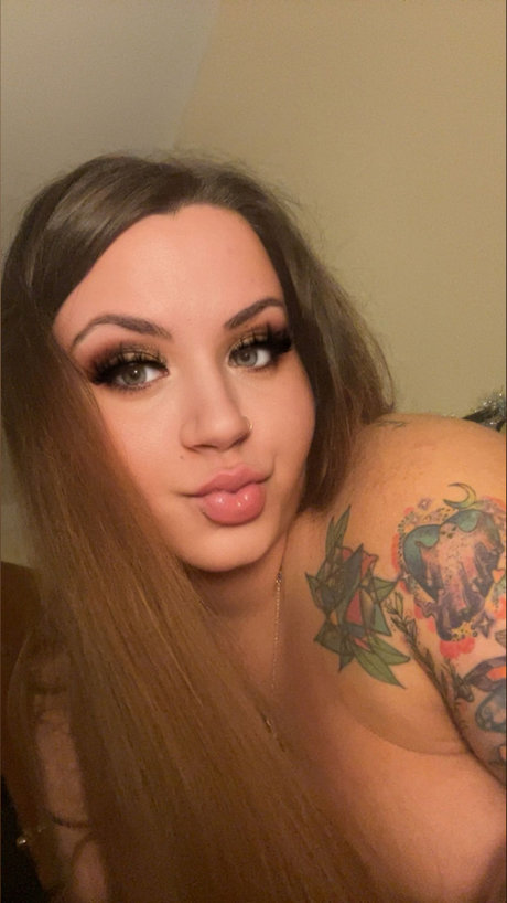 MarMar exclusive model photo