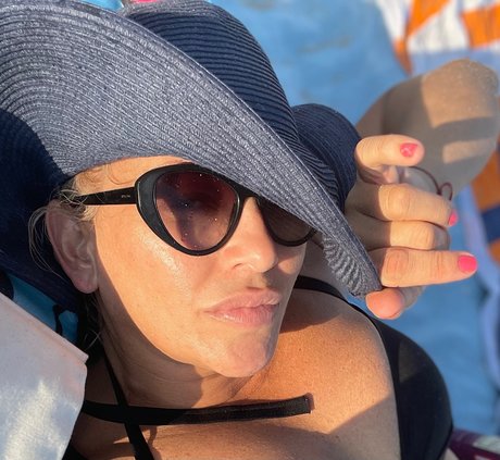 Frescia pretty pornstar images