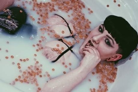 _Marie kitten_ perfect model pic