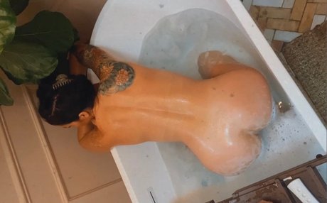 Anitafitmom_ pornstar naked archive