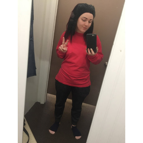 Bald Beauty free actress photo