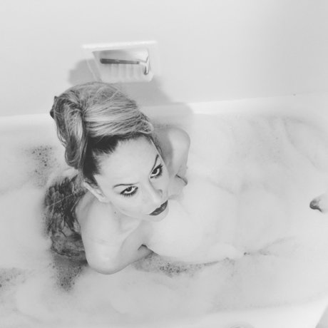 Sexy Sudsy Squeezes adult actress pics