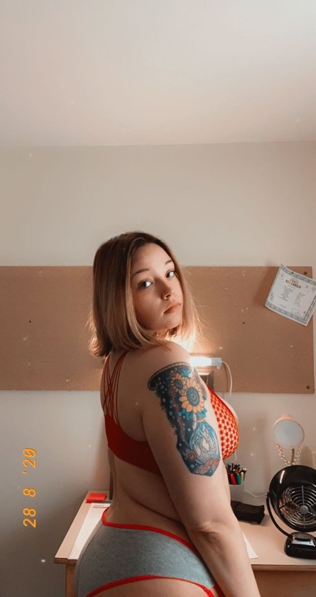 K Baaby sexy star photo