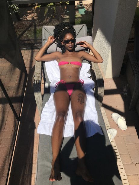 Dimes_ perfect pornstar img