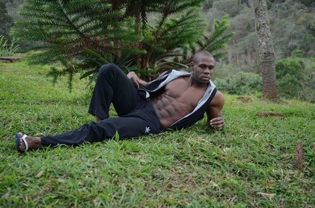 Blackmuscle pornographic actress photo