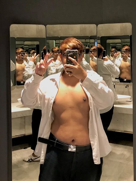 Bear Top BKK high quality pornstar picture