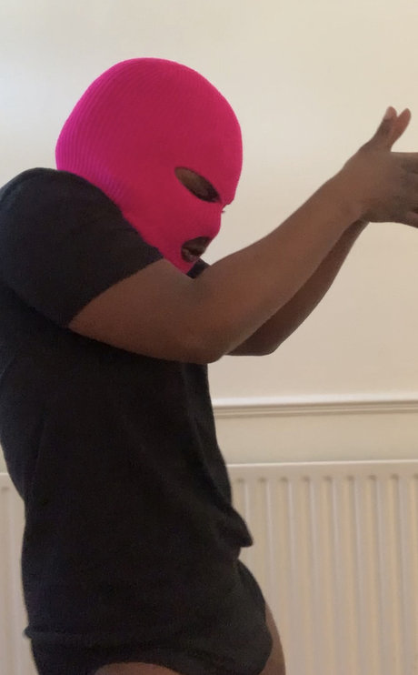 Mature Chocolate_ nude actress pics