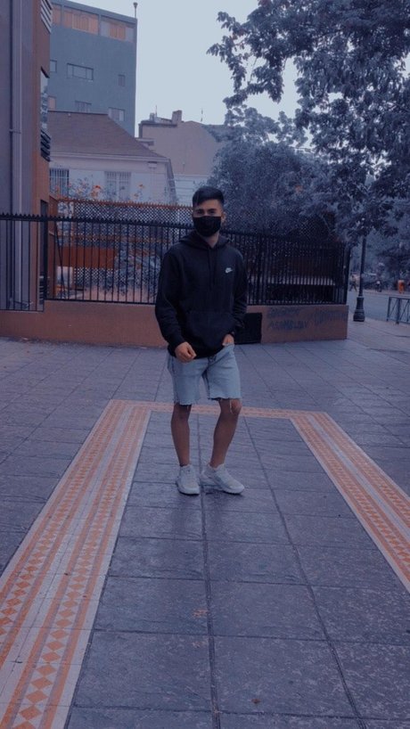 LunadeMiel model pic