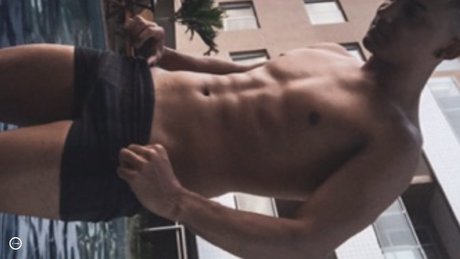 Matews Dias free star pic