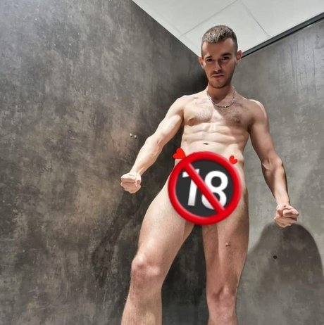 SeQ75 pornstar nudes image