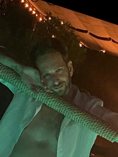 Tantric Sebastian star top archive