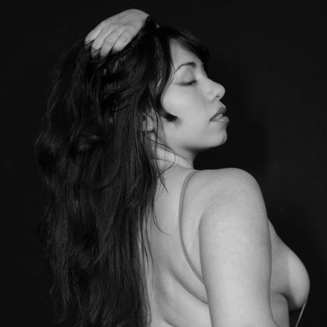 Mala model adult archive