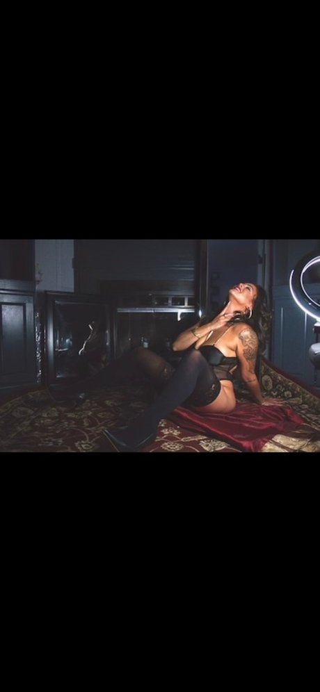 Medusa Dahmer model beautiful galleries