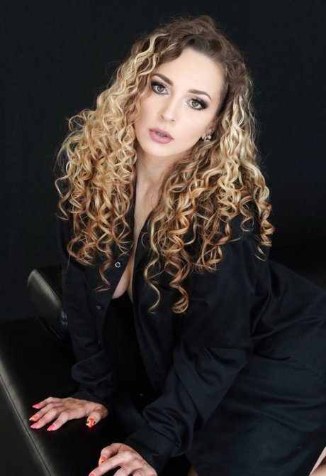 blackgarterbelt star hot photo