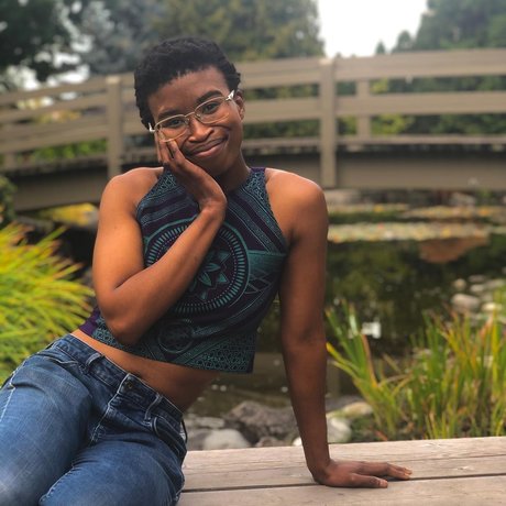 Blazing Dolphin pretty actress archive