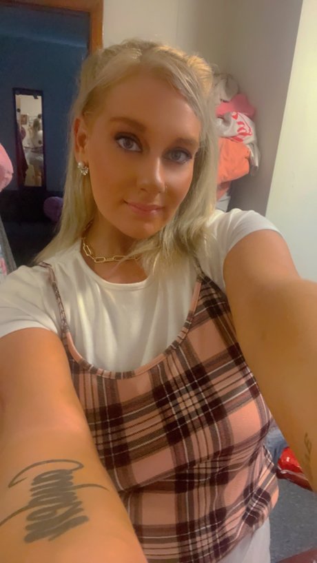 Blondebbyxo pornstar sex pics