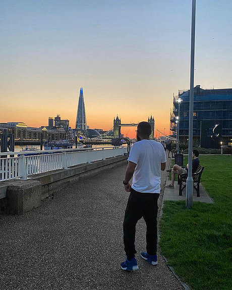 MebzTing erotic star archive