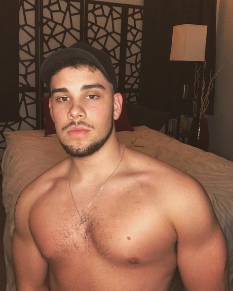 Maxxxmagnum naked star pic