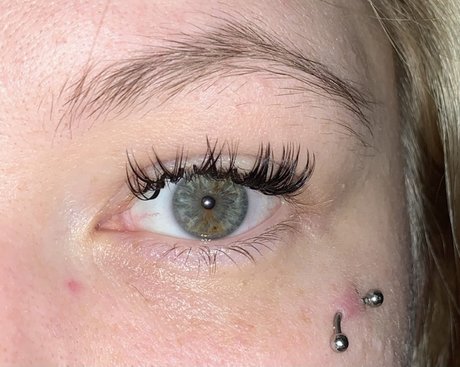 Merry Gold naked pornstar gallery