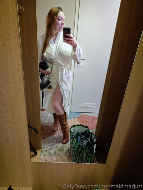 Mermaid Marjut Redhead Goddess from_ model pic