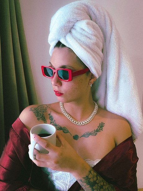 _The Argentinean Hairy Queen_ star hd pic