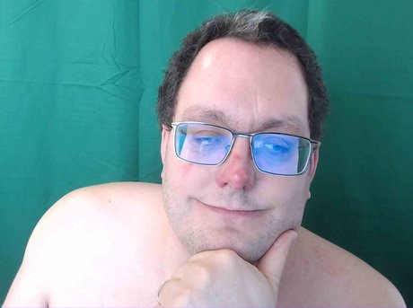 MeoPense OF pornographic actress image