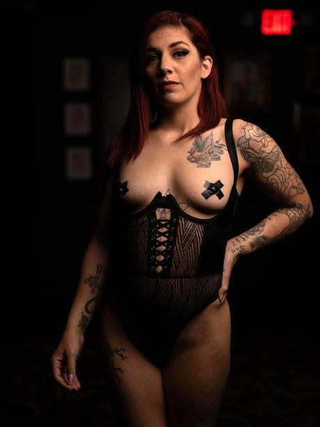 Memphis Monarch model nudes photos