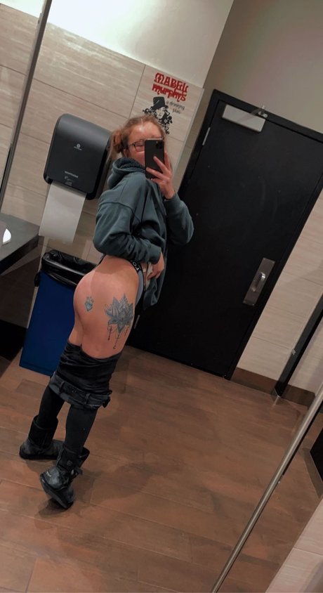 Hilta perfect actress photos