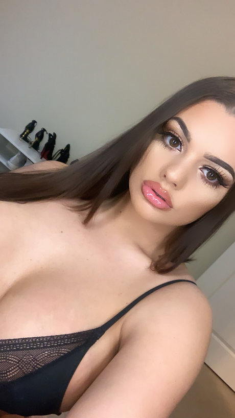 Megmariexxxxx sexy star images