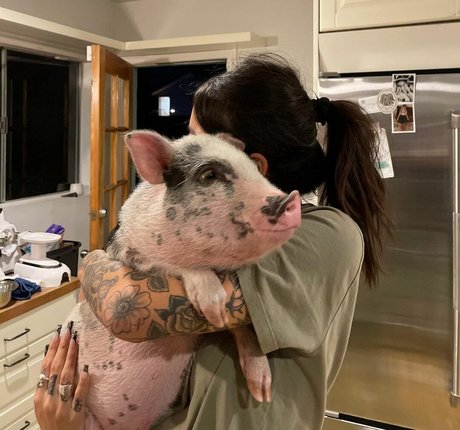 Mae Col pornstar hot images