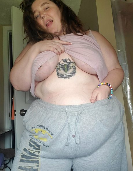 famous girls onlyfans hot sexy photo