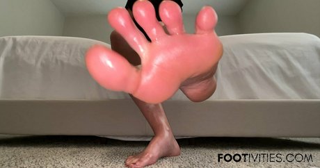 footivities sexy actress pics