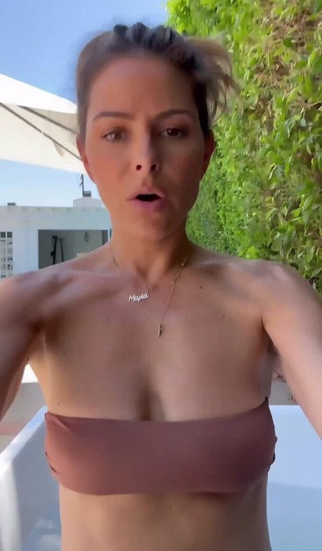 Maria Menounos model porn galleries