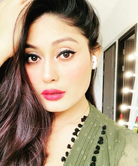 Real Goddessanna xxx model img