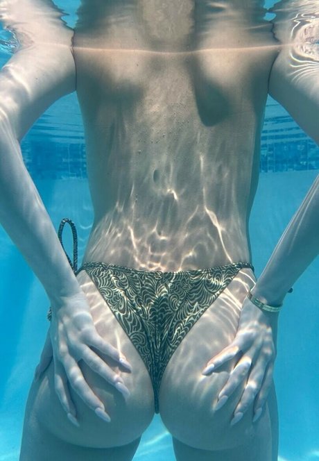 Laura Sophie Muller hot pornstar image