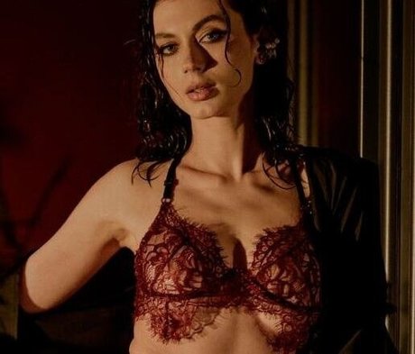 Unrealspicegirl pornstar top pic