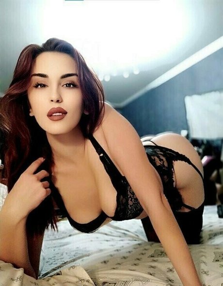 arielqween nudes model picture