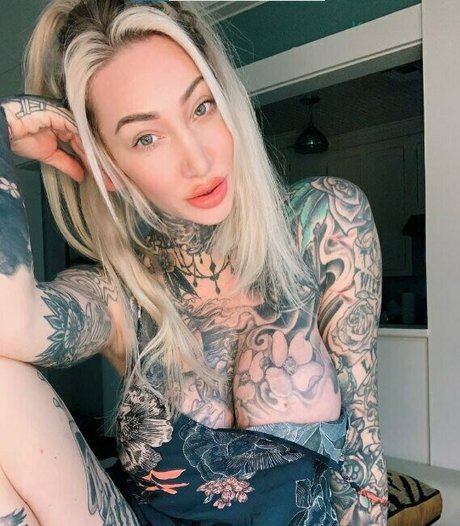 arielqween adult actress image