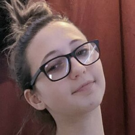 Courtneyyyyxox sexy actress gallery