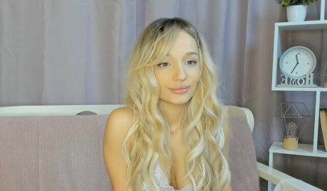 ChloeMorez star image