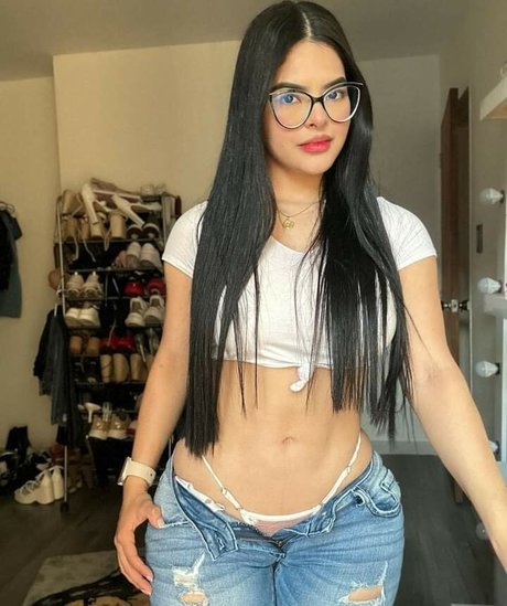 Kimberly Delagdo Alvarez model best gallery