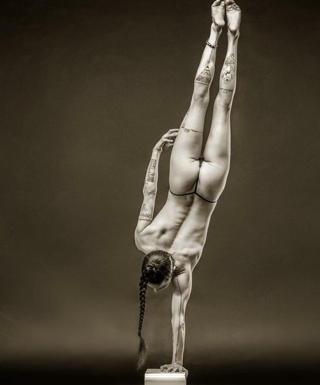 Stefanie Millinger hd model photos